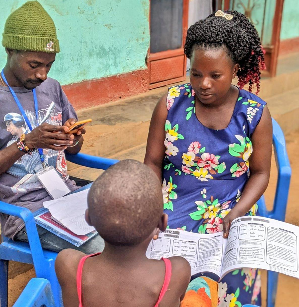 A child being assessed in presence of the parent.