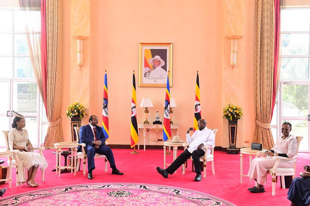 King Mswati visits Uganda27