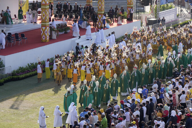 Pope to bring in a ton of humanitarian aid to remote Papua New Guinea as he celebrates periphery .jp