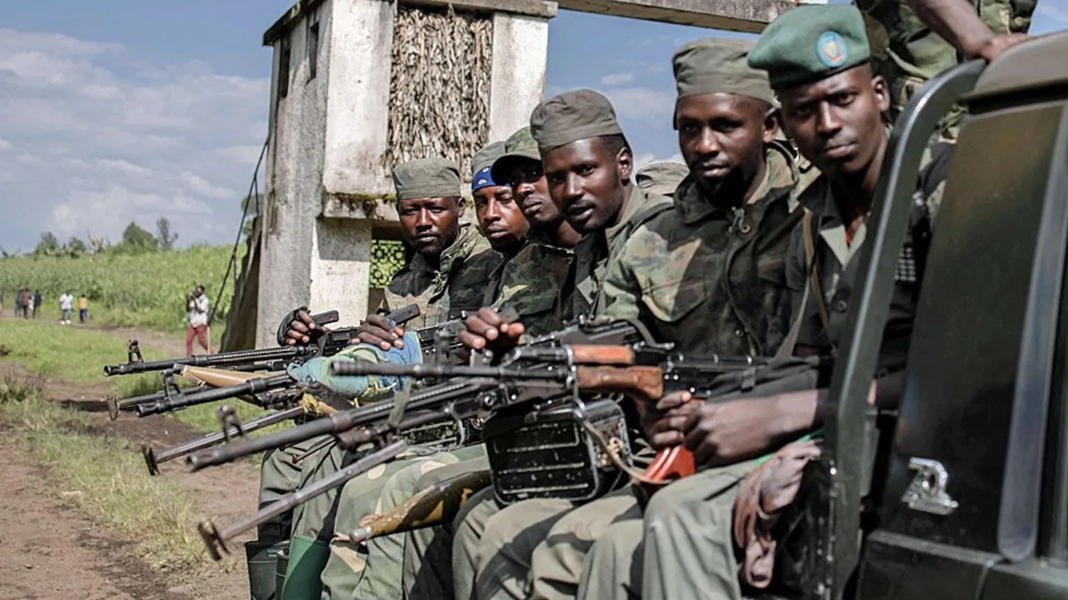 Two armies accused of backing DR Congos feared rebels .webp